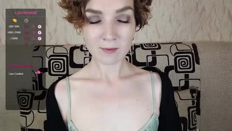 Snapshot of tinawincee chatting on 09-11-25, 05:40 Tina online show from 09-11-25, 05:40