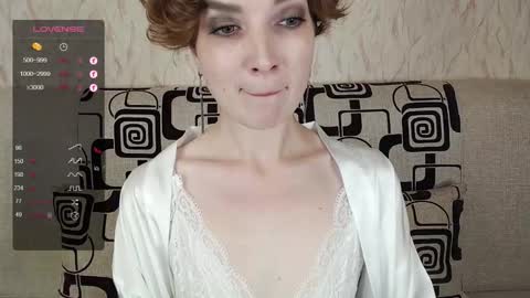 Snapshot of tinawincee chatting on 09-12-25, 05:07 Tina online show from 09-12-25, 05:07