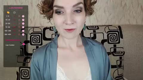 Snapshot of tinawincee chatting on 10-16-25, 04:57 Tina online show from 10-16-25, 04:57