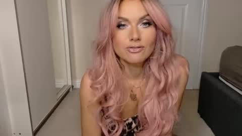 tinkerbell822 online show from 02-08-26, 09:02