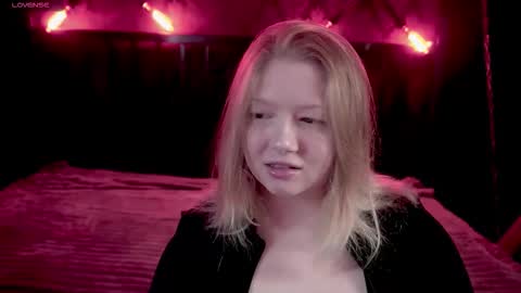 TinkerrBelll online show from 10-18-25, 07:25