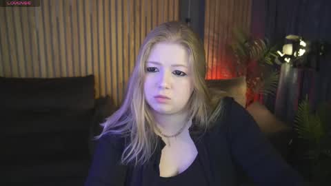 TinkerrBelll online show from 05-30-26, 07:11