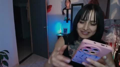 Snapshot of tinnadawson chatting on 02-26-26, 01:04 I AM BELLA ----------- follow my IG TINNS 69 online show from 02-26-26, 01:04