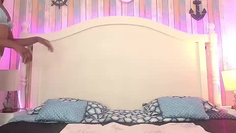 Snapshot of tinnataylor chatting on 09-24-25, 09:07 Tina online show from 09-24-25, 09:07