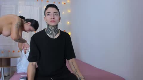 Snapshot of tinny_and_candy chatting on 11-02-25, 12:18 TINNY AND CANDY online show from 11-02-25, 12:18