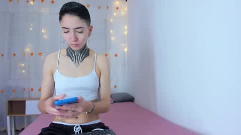 Snapshot of tinny_and_candy chatting on 11-03-25, 11:55 TINNY AND CANDY online show from 11-03-25, 11:55