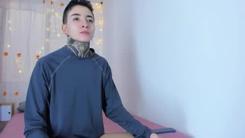 Snapshot of tinny_and_candy chatting on 11-06-25, 12:17 TINNY AND CANDY online show from 11-06-25, 12:17