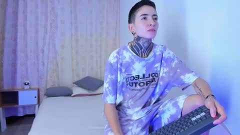 Snapshot of tinny_and_candy chatting on 11-08-25, 12:16 TINNY AND CANDY online show from 11-08-25, 12:16