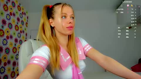 Snapshot of tiny__alice chatting on 10-12-25, 06:45 Alice ONLINE TOMORROW 1100-1700 GMT3 online show from 10-12-25, 06:45