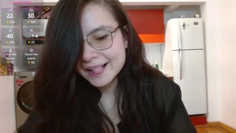 Tiny Caroline online show from 03-06-25, 01:37