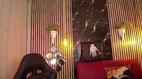 Tiny  online show from 06-04-26, 01:55