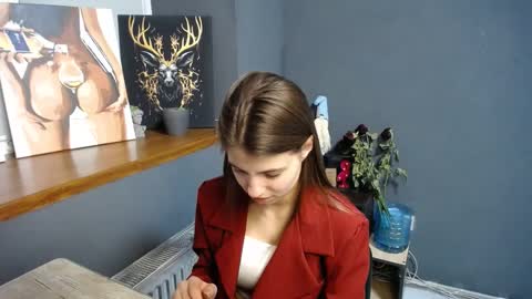 Gloria online show from 03-08-25, 08:11