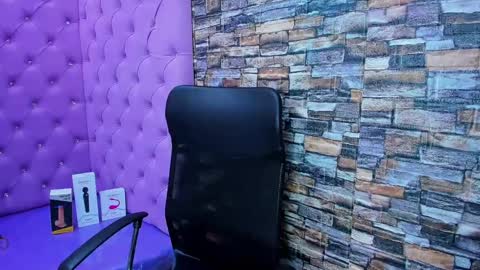 tiny online show from 12-11-24, 02:41