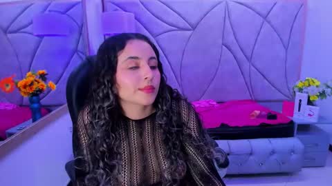 Snapshot of tiny_love_ chatting on 01-16-26, 04:05 tiny online show from 01-16-26, 04:05