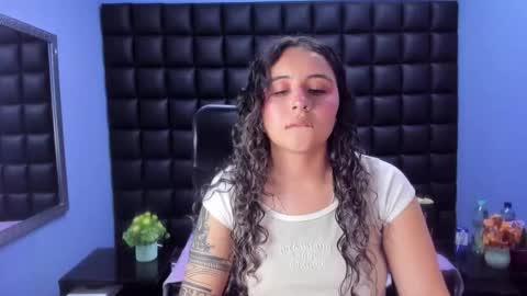 Snapshot of tiny_love_ chatting on 02-12-26, 03:23 tiny online show from 02-12-26, 03:23