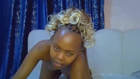 Snapshot of tinybarbie_ chatting on 05-06-26, 03:39 Barbie online show from 05-06-26, 03:39