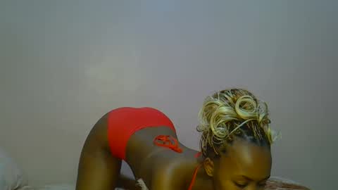 Snapshot of tinybarbie_ chatting on 05-08-26, 03:39 Barbie online show from 05-08-26, 03:39