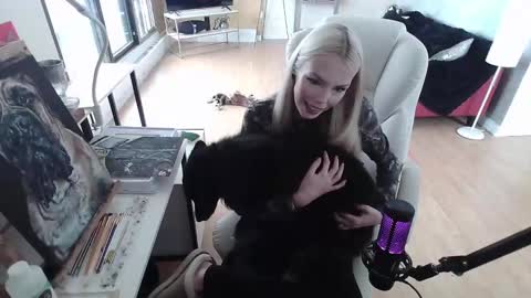 Snapshot of tinykylie chatting on 02-09-25, 06:58 stage Kylie Sinner brand CLITBAIT online show from 02-09-25, 06:58