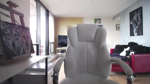 Snapshot of tinykylie chatting on 10-29-25, 07:26 stage Kylie Sinner brand CLITBAIT online show from 10-29-25, 07:26