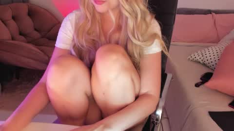 Giulia online show from 02-06-26, 03:22