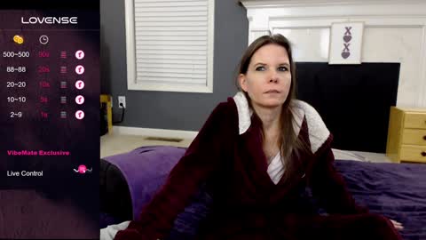 Snapshot of tinyvixxen chatting on 01-22-25, 11:32 V - Read the bio please thanks. online show from 01-22-25, 11:32