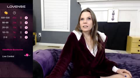 Snapshot of tinyvixxen chatting on 01-24-25, 03:00 V - Read the bio please thanks. online show from 01-24-25, 03:00