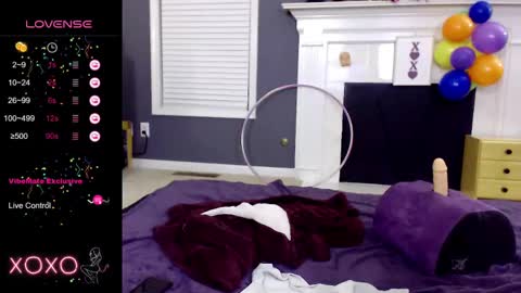 Snapshot of tinyvixxen chatting on 03-10-25, 01:56 V - Read the bio please thanks. online show from 03-10-25, 01:56