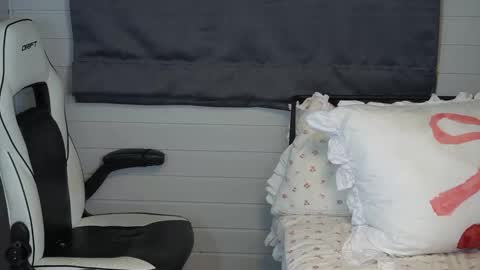 Snapshot of tinyxstar chatting on 10-01-25, 07:09 Lili online show from 10-01-25, 07:09