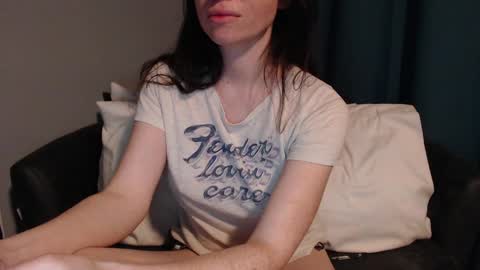 Snapshot of tinyytina chatting on 12-14-24, 12:23 TinyyTina online show from 12-14-24, 12:23