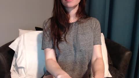 Snapshot of tinyytina chatting on 12-15-24, 10:39 TinyyTina online show from 12-15-24, 10:39