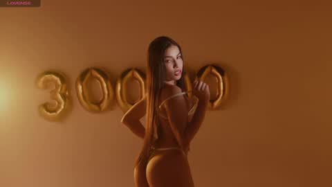 Tiphani Walker online show from 01-09-25, 01:39