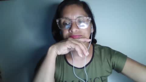 Snapshot of titssmall123 chatting on 01-13-25, 02:50 Ester online show from 01-13-25, 02:50