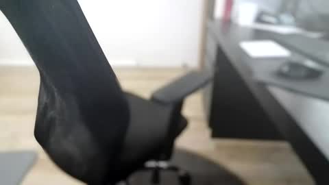 titsthebest online show from 10-13-25, 05:29