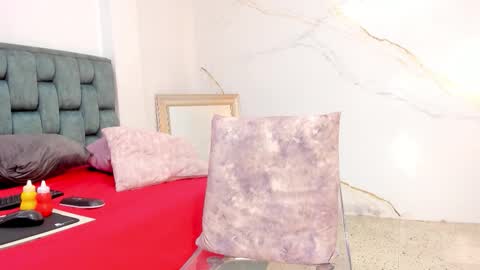 Tivizay online show from 10-17-25, 02:41