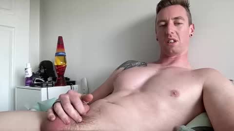 Snapshot of tjblizzard94 chatting on 02-05-25, 05:30 FitAus94 online show from 02-05-25, 05:30