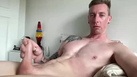 Snapshot of tjblizzard94 chatting on 10-21-25, 12:22 FitAus94 online show from 10-21-25, 12:22