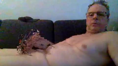 Snapshot of tmichael66 chatting on 02-18-25, 07:10 Tmichael online show from 02-18-25, 07:10