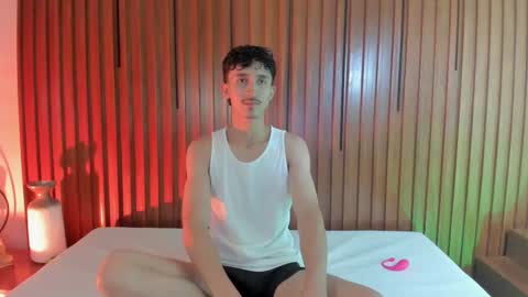 Tobias  online show from 10-11-25, 01:31