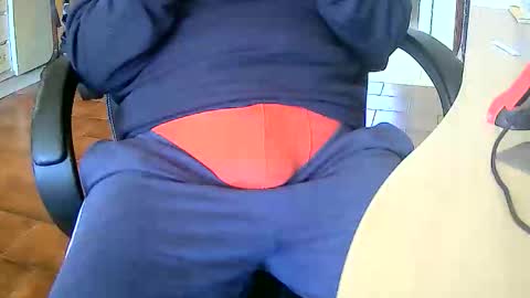 Snapshot of tobikoyuzu chatting on 01-08-26, 12:51 Tobiko online show from 01-08-26, 12:51