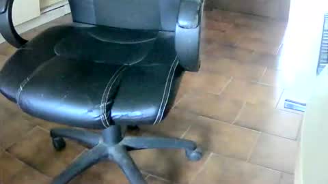 Snapshot of tobikoyuzu chatting on 02-28-26, 03:24 Tobiko online show from 02-28-26, 03:24