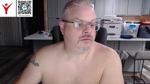 Snapshot of toddbator chatting on 10-05-25, 09:51 Todd Bator online show from 10-05-25, 09:51