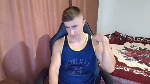 todhorny987 online show from 03-12-25, 05:57