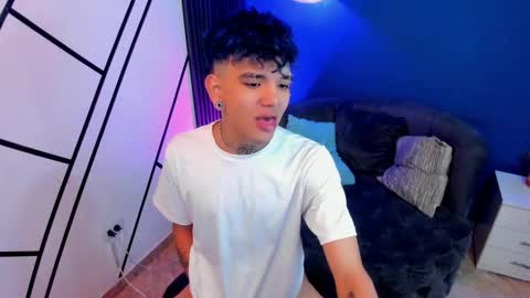 todoroki_g online show from 11-24-25, 12:27