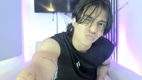 toji lee online show from 10-26-25, 08:26