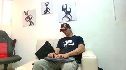 toji lee online show from 12-21-25, 08:27