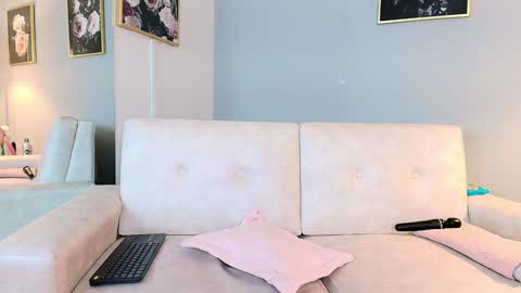 Snapshot of tokiomilf chatting on 01-19-25, 09:11 Tokio online show from 01-19-25, 09:11