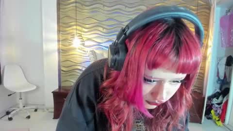 toky         online show from 02-19-25, 01:18