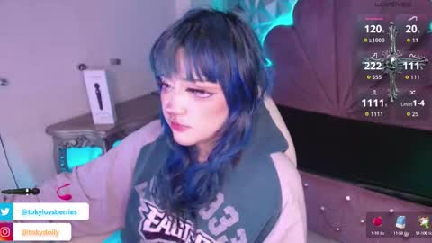 toky         online show from 10-10-25, 12:42