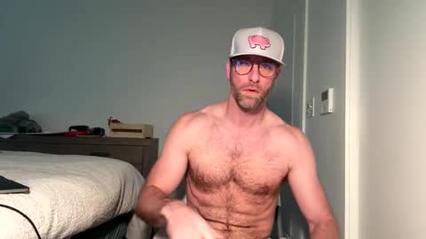 Snapshot of tokyodude12 chatting on 01-09-26, 03:59 The Beekeeper online show from 01-09-26, 03:59