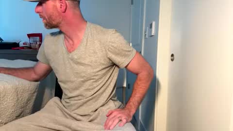 Snapshot of tokyodude12 chatting on 03-12-26, 09:21 The Beekeeper online show from 03-12-26, 09:21